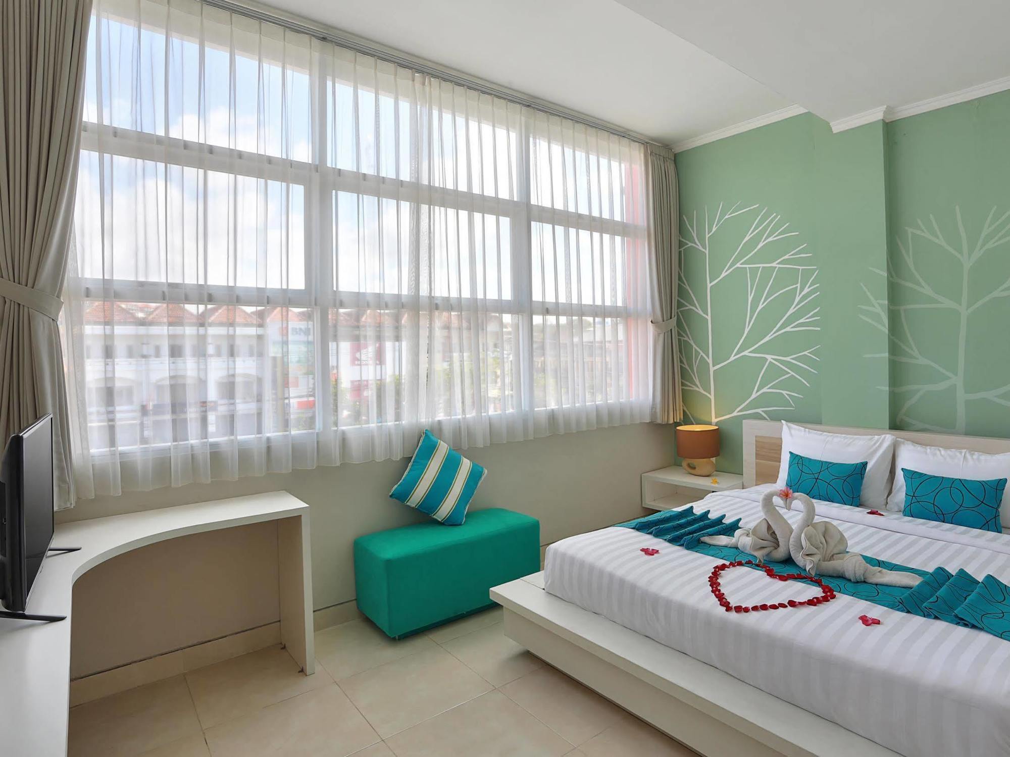 Hotel The Vie 2*